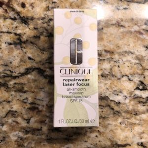 Clinique repairwear laser focus foundation